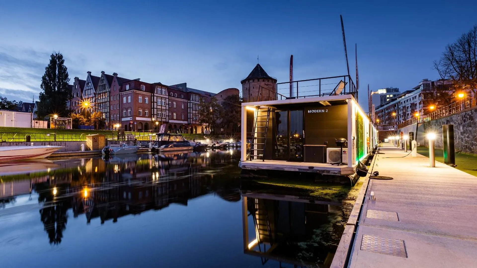 Domy Na Wodzie - La Mare Motlava Houseboats With Sauna By Downtown Apartments Gdansk Poland