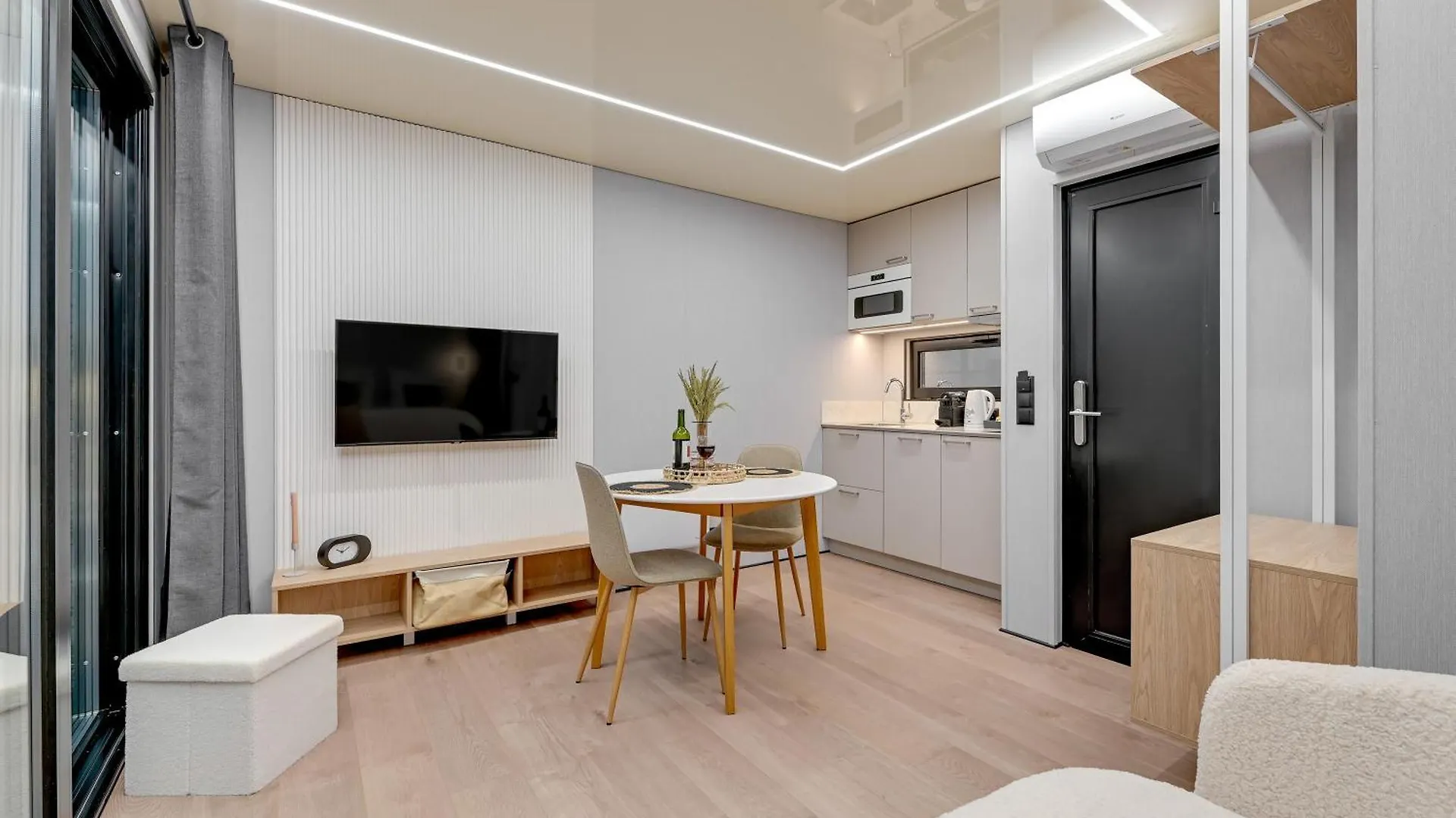 Domy Na Wodzie - La Mare Motlava Houseboats With Sauna By Downtown Apartments Gdansk Poland
