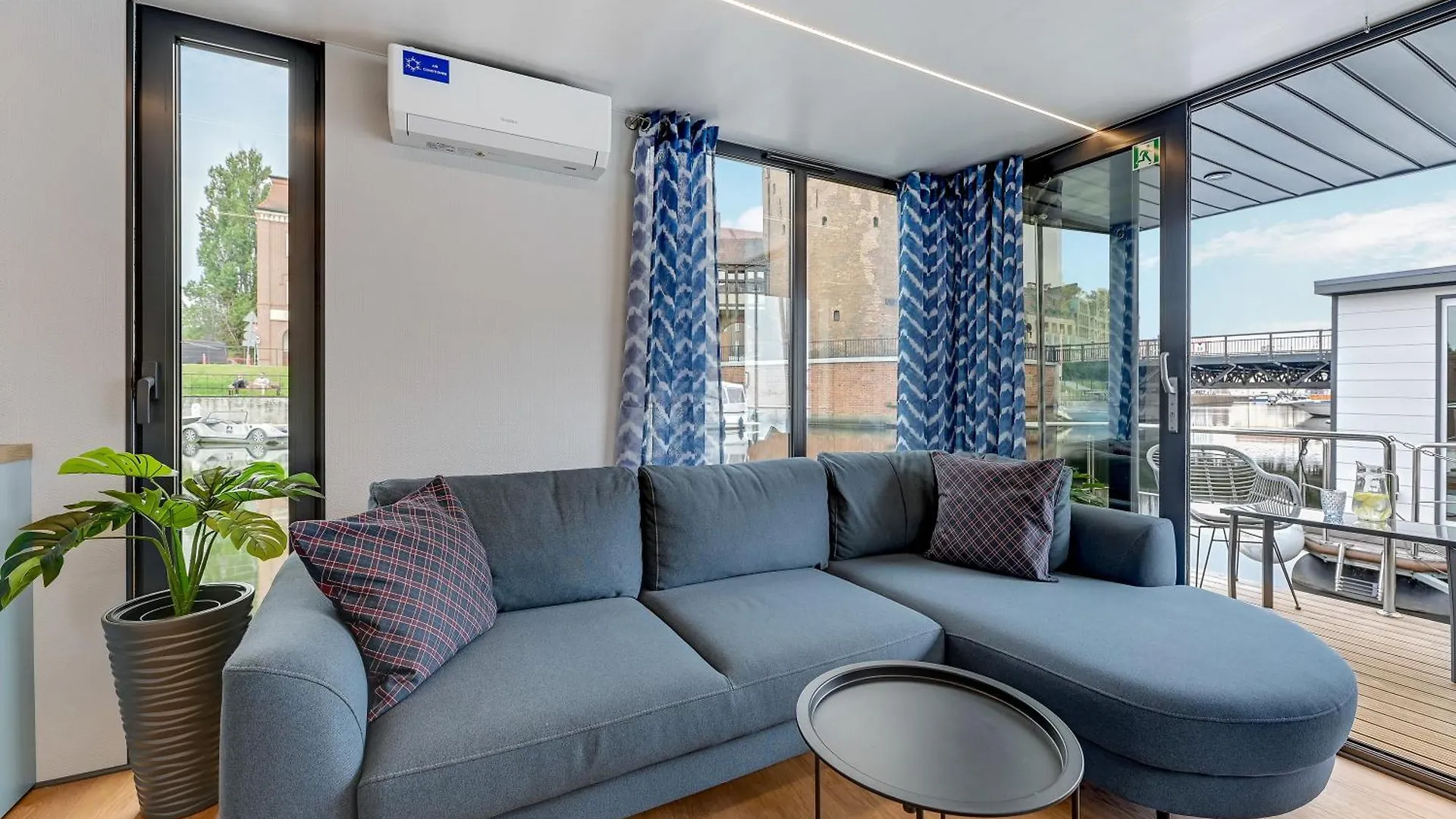 Domy Na Wodzie - La Mare Motlava Houseboats With Sauna By Downtown Apartments Gdansk