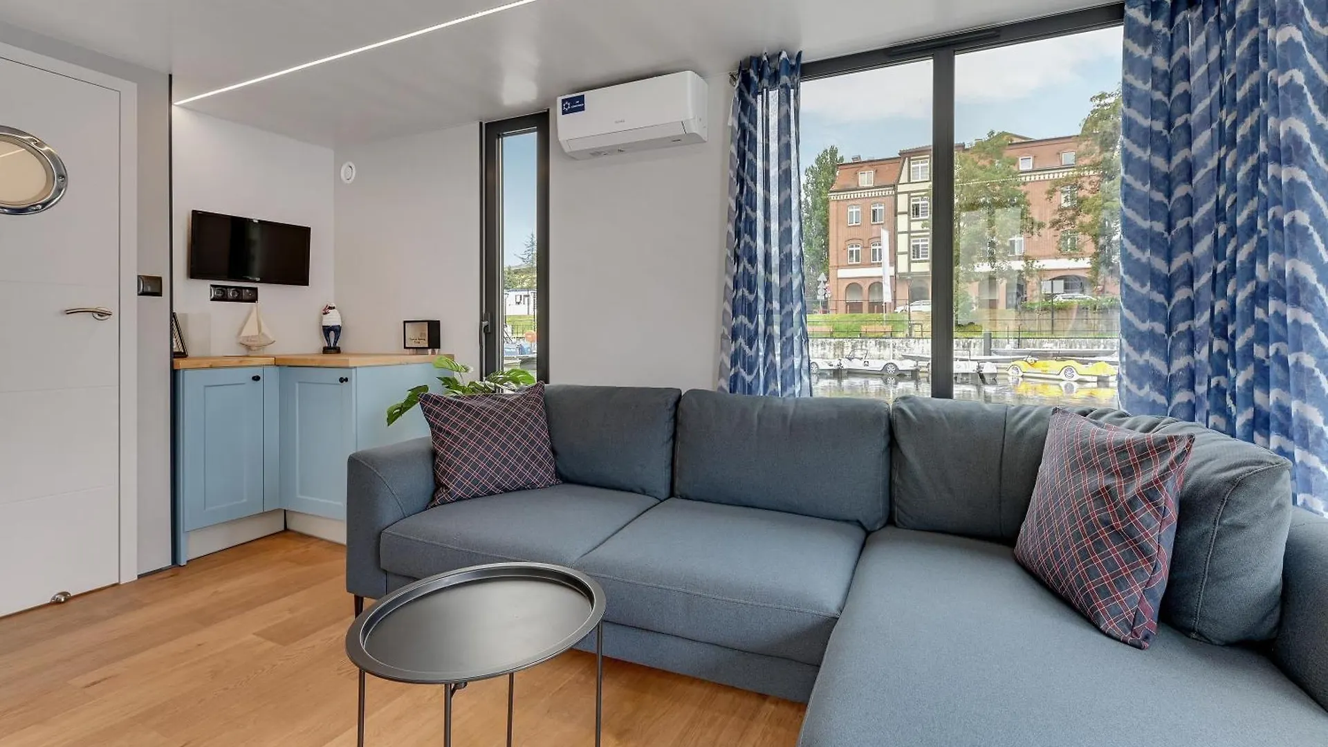 Domy Na Wodzie - La Mare Motlava Houseboats With Sauna By Downtown Apartments Gdansk