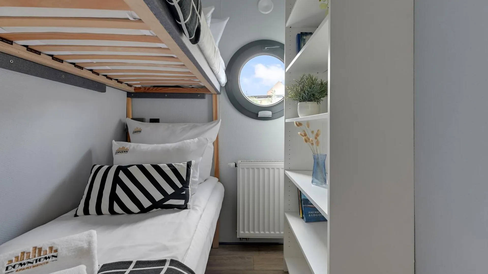 Domy Na Wodzie - La Mare Motlava Houseboats By Downtown Apartments Gdansk Poland
