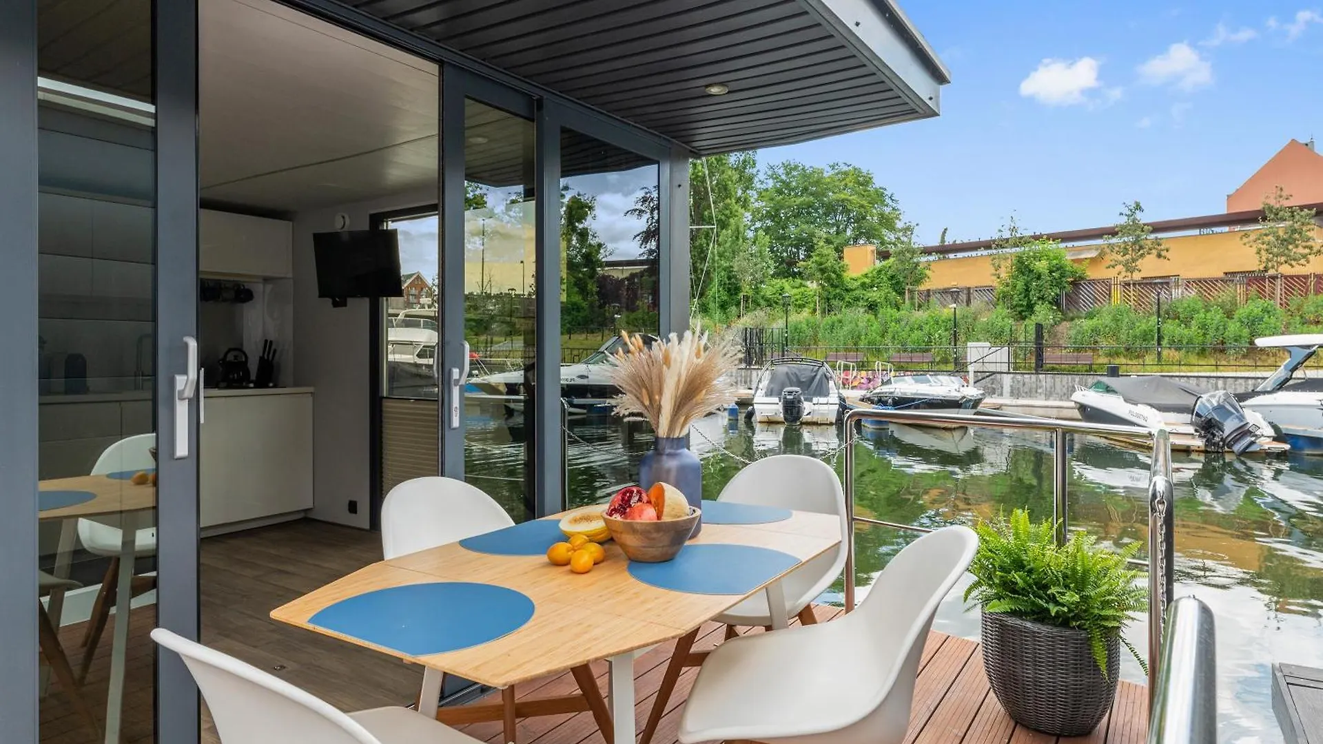 Domy Na Wodzie - La Mare Motlava Houseboats By Downtown Apartments Gdansk