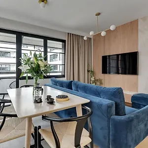  Apartment Doki Living By Blue Mandarin Parking & Foodhall