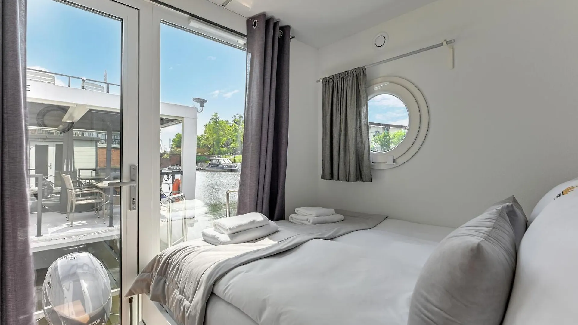 Domy Na Wodzie - La Mare Motlava Houseboats By Downtown Apartments Gdansk Poland