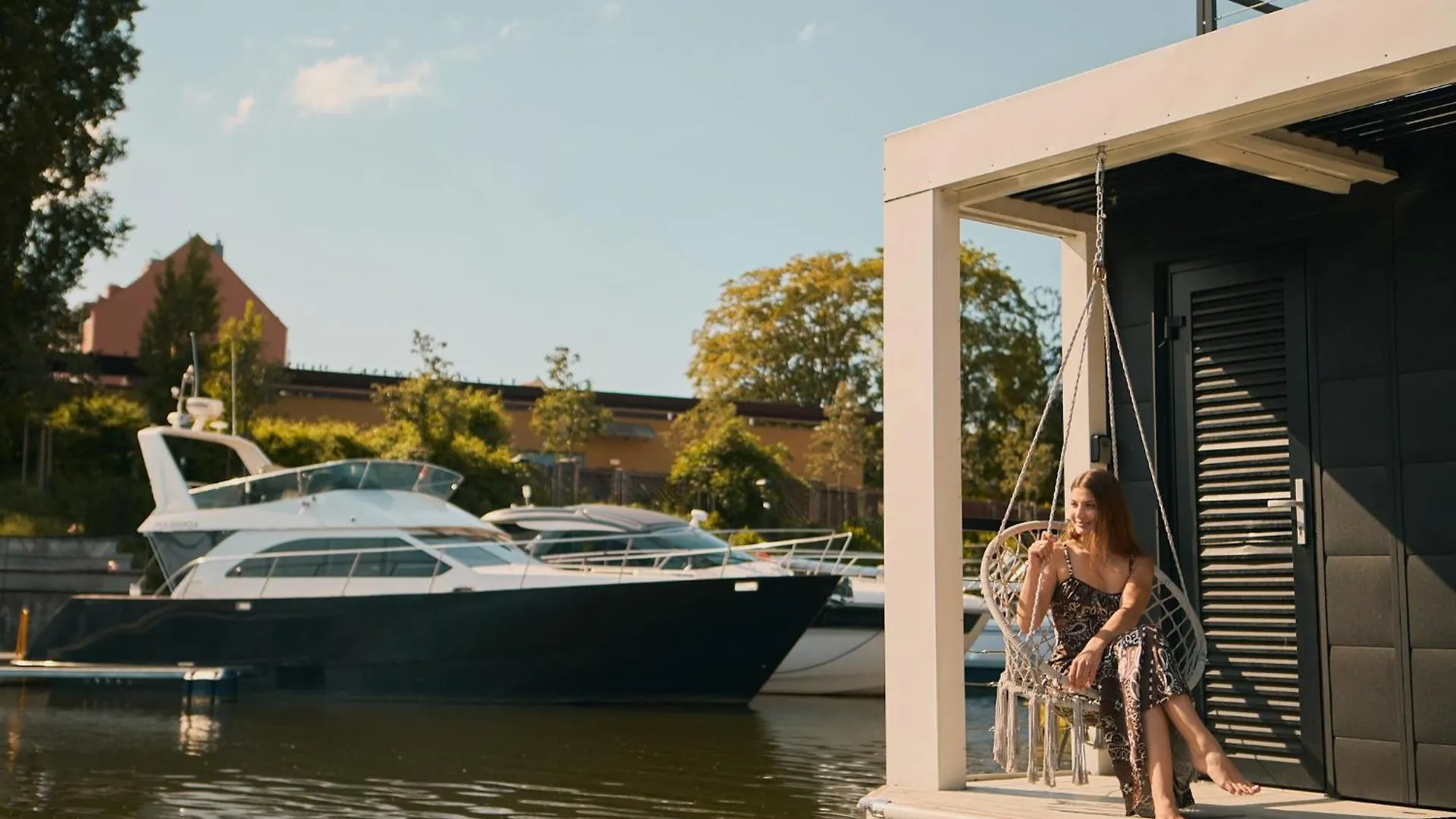 Domy Na Wodzie - La Mare Motlava Houseboats By Downtown Apartments Gdansk Poland